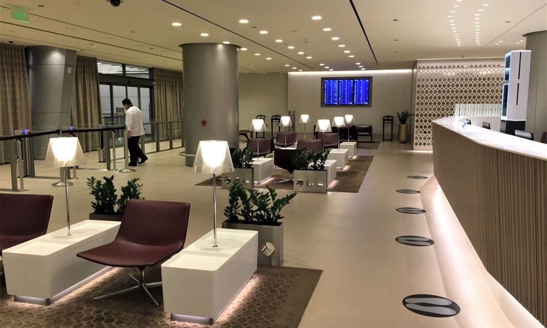 Lounge services – Arrival